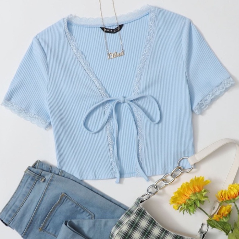 Tie knot crop top